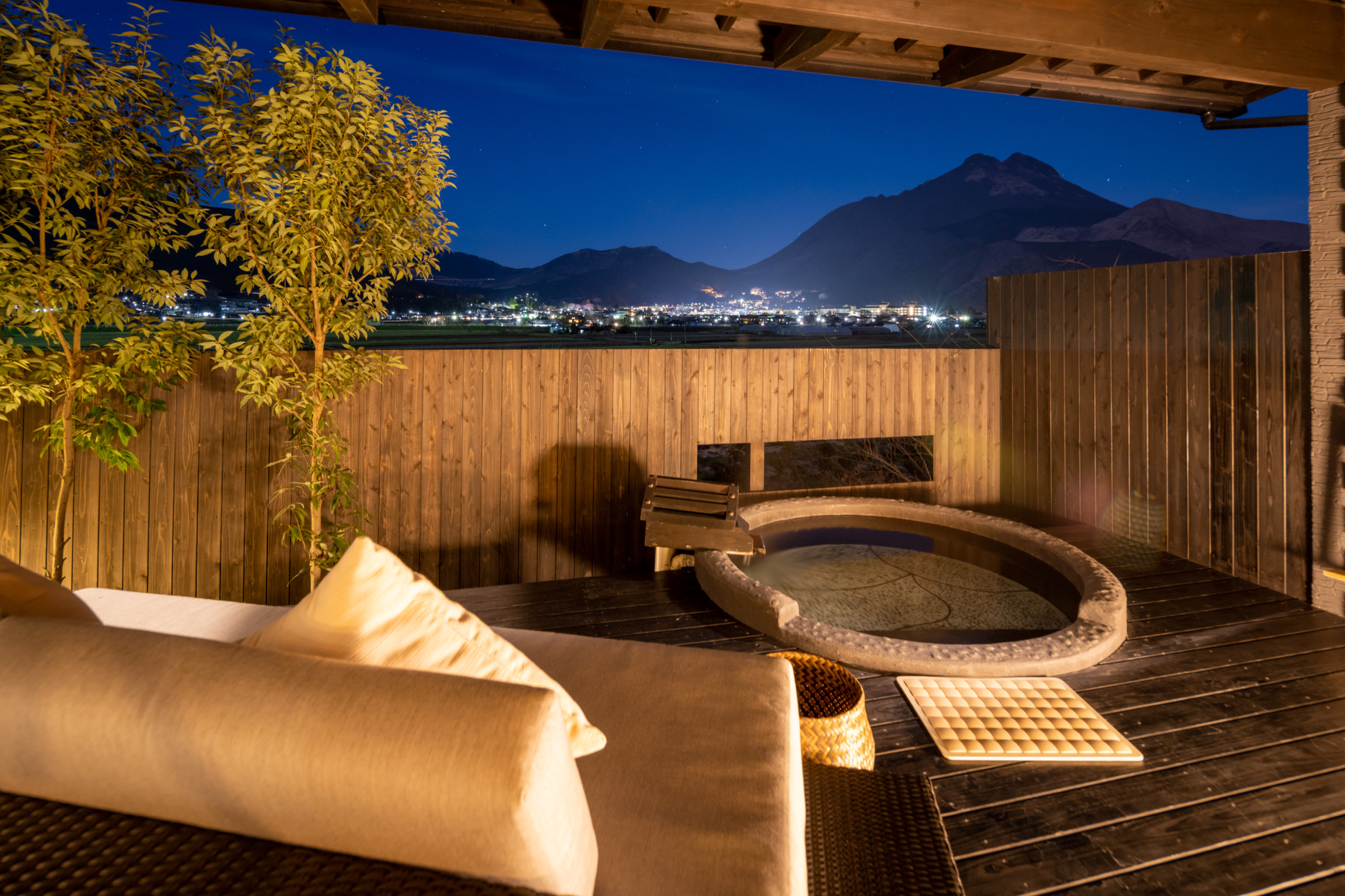 yufuin luxury villa zakuro 