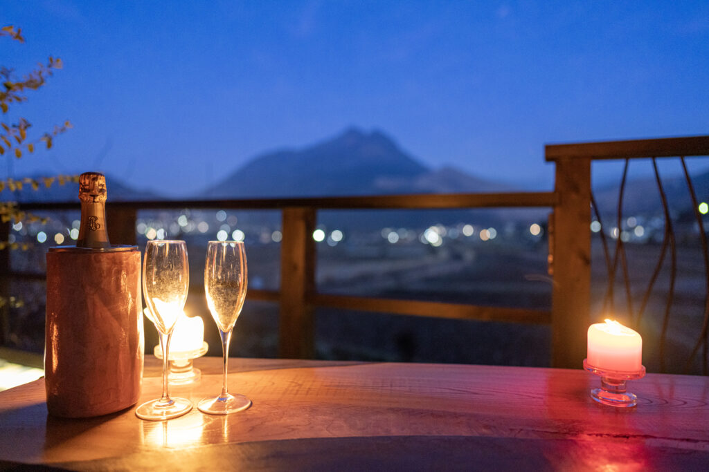 夜景とシャンパン