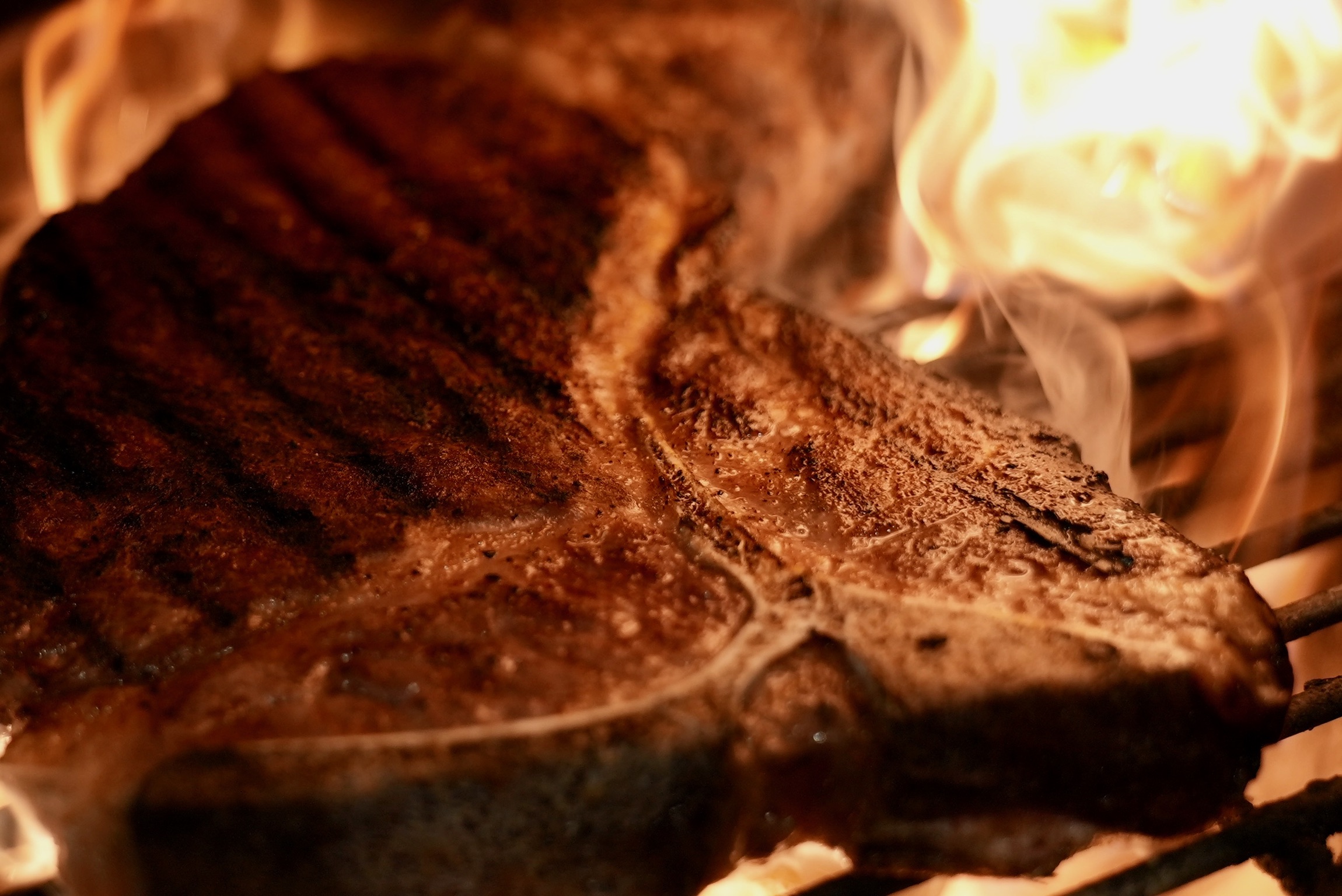 zakuro 料理長が手がける特別なメインディッシュ