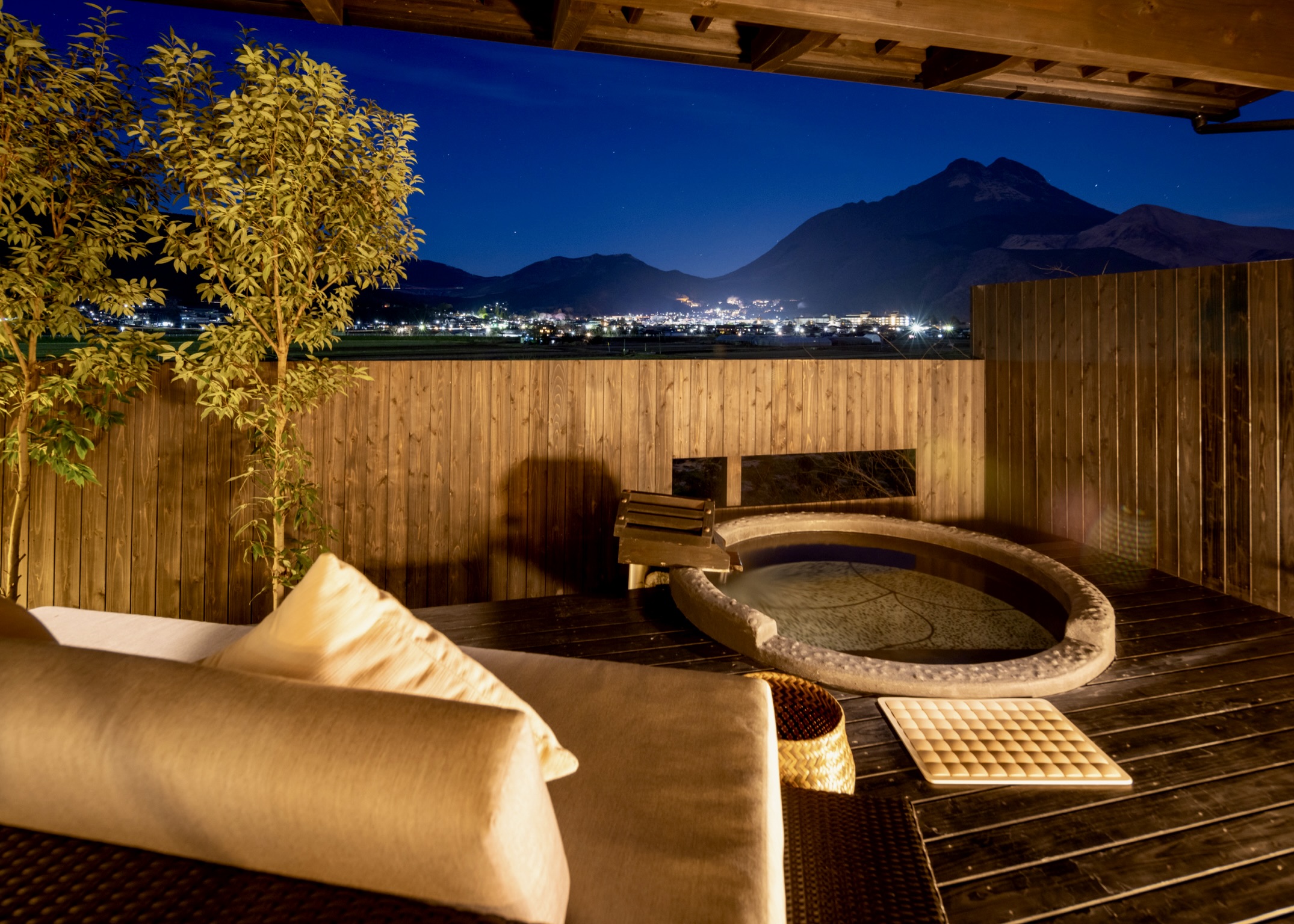 湯布院の静寂と光